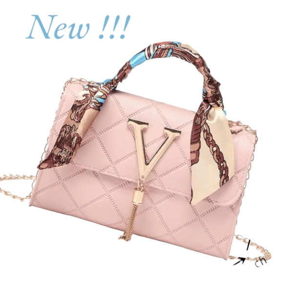 NWT !!:Beautiful Pink Argyle Embossed Crossbody Shoulder Bag with Scarf!!✨️💕✨️ - Picture 8 of 12